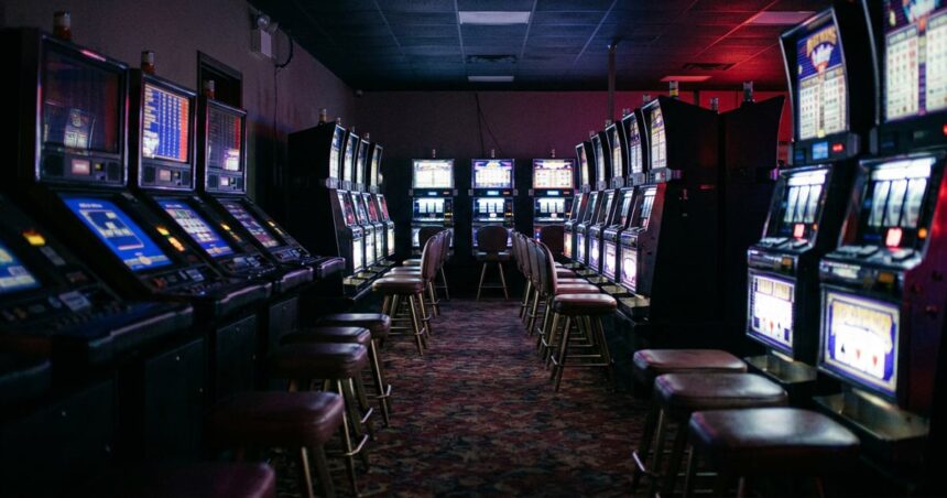 Florida Arcade Manager Returns Fire on Masked Gunman After Customer Shot at Close Range – USA Carry