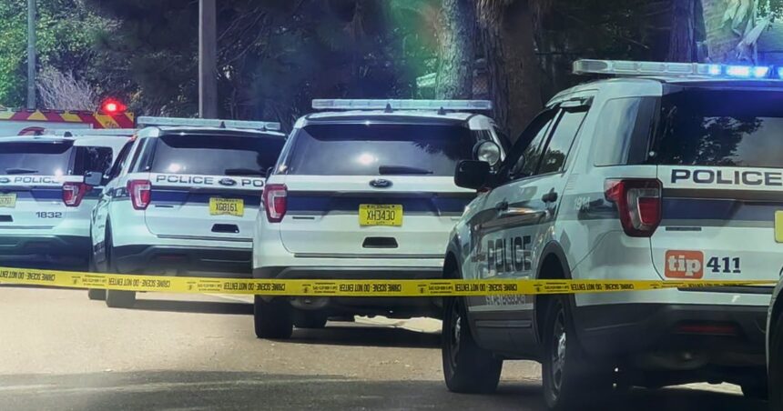 Florida Homeowner Fatally Shoots Intruder Who Crashed Car, Broke In With Family Inside – USA Carry