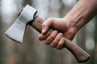 Oregon Apartment Resident Shoots Axe-Wielding Intruder Trying to Break Through Door – USA Carry