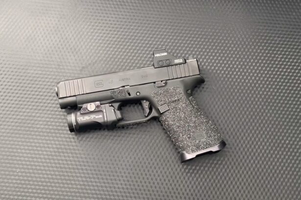 I Am a Retired US Army Special Forces NCO: The Aftermarket Solved the Glock 48’s Capacity Problem in 2019 With a 15-Round Metal Magazine. Glock Took Until April 2026 to Ship Its Own.